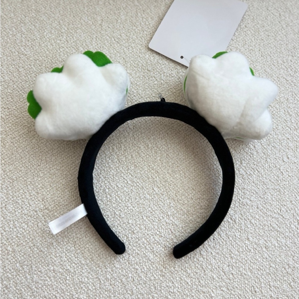 Tokyo Disney Resort Exclusive Bao Bun Burger Mickey Ears NWT - Picture 2 of 2